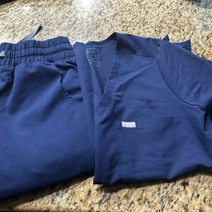 FIGS scrubs set, S/XST